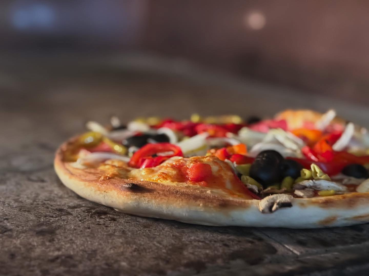 Frische Pizza aus der La Fattoria